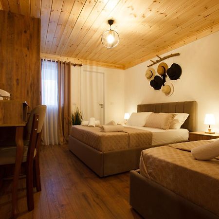 Guva Guest House Gjirokastër Esterno foto