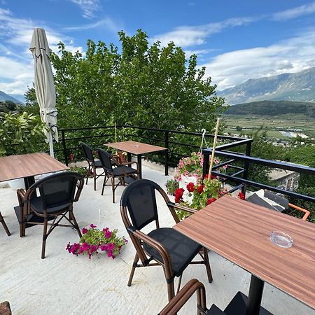 Guva Guest House Gjirokastër Esterno foto
