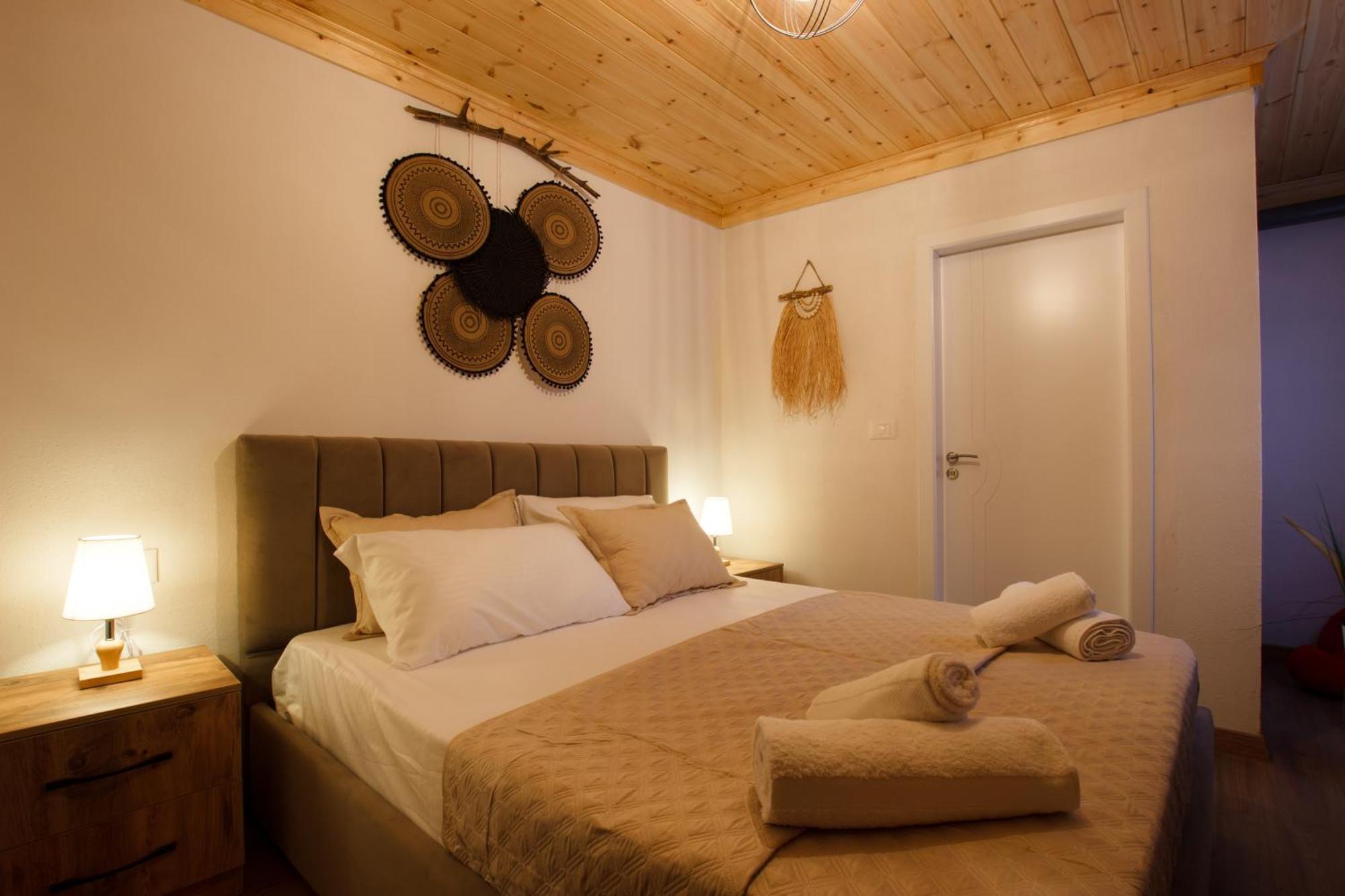 Guva Guest House Gjirokastër Esterno foto