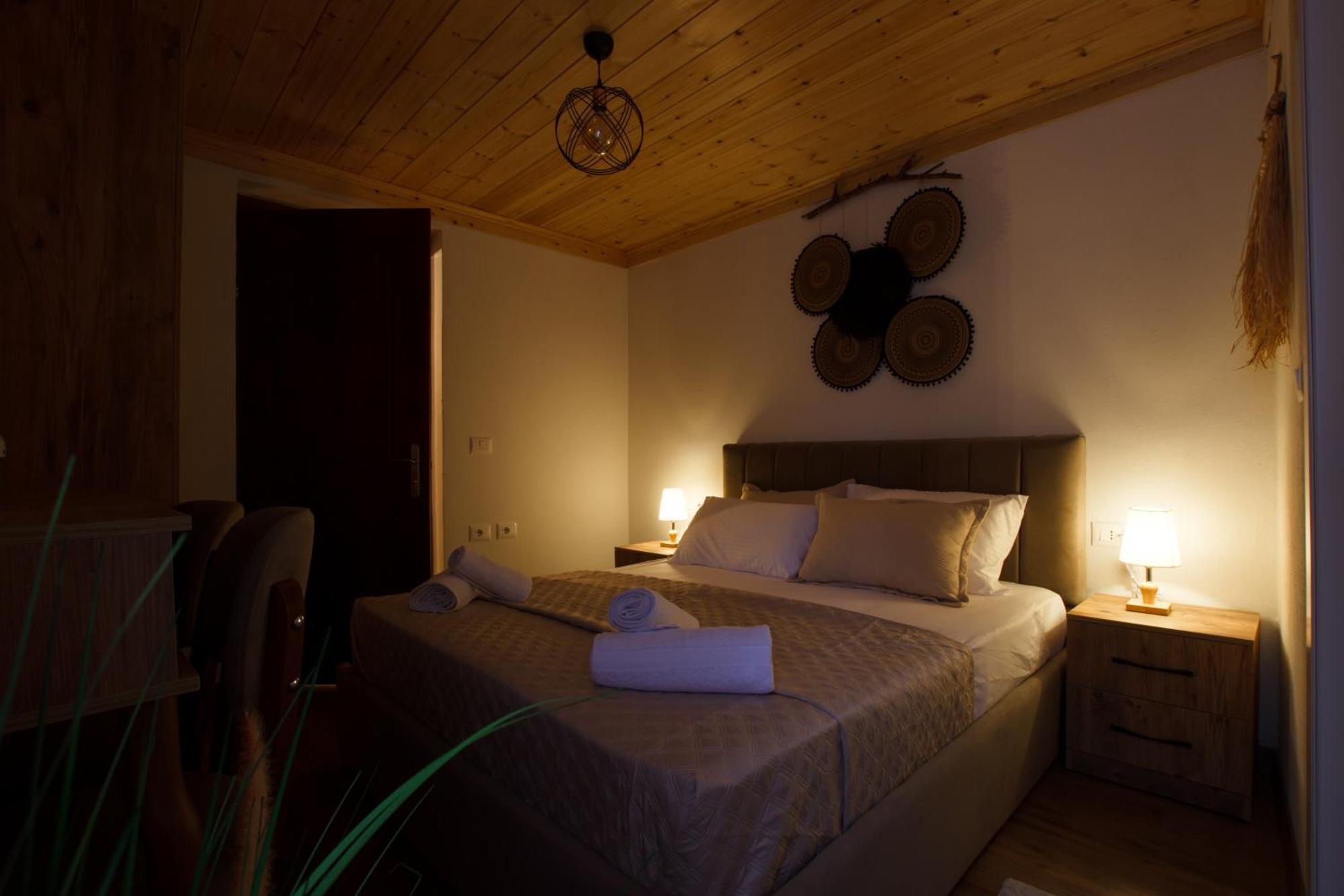 Guva Guest House Gjirokastër Esterno foto