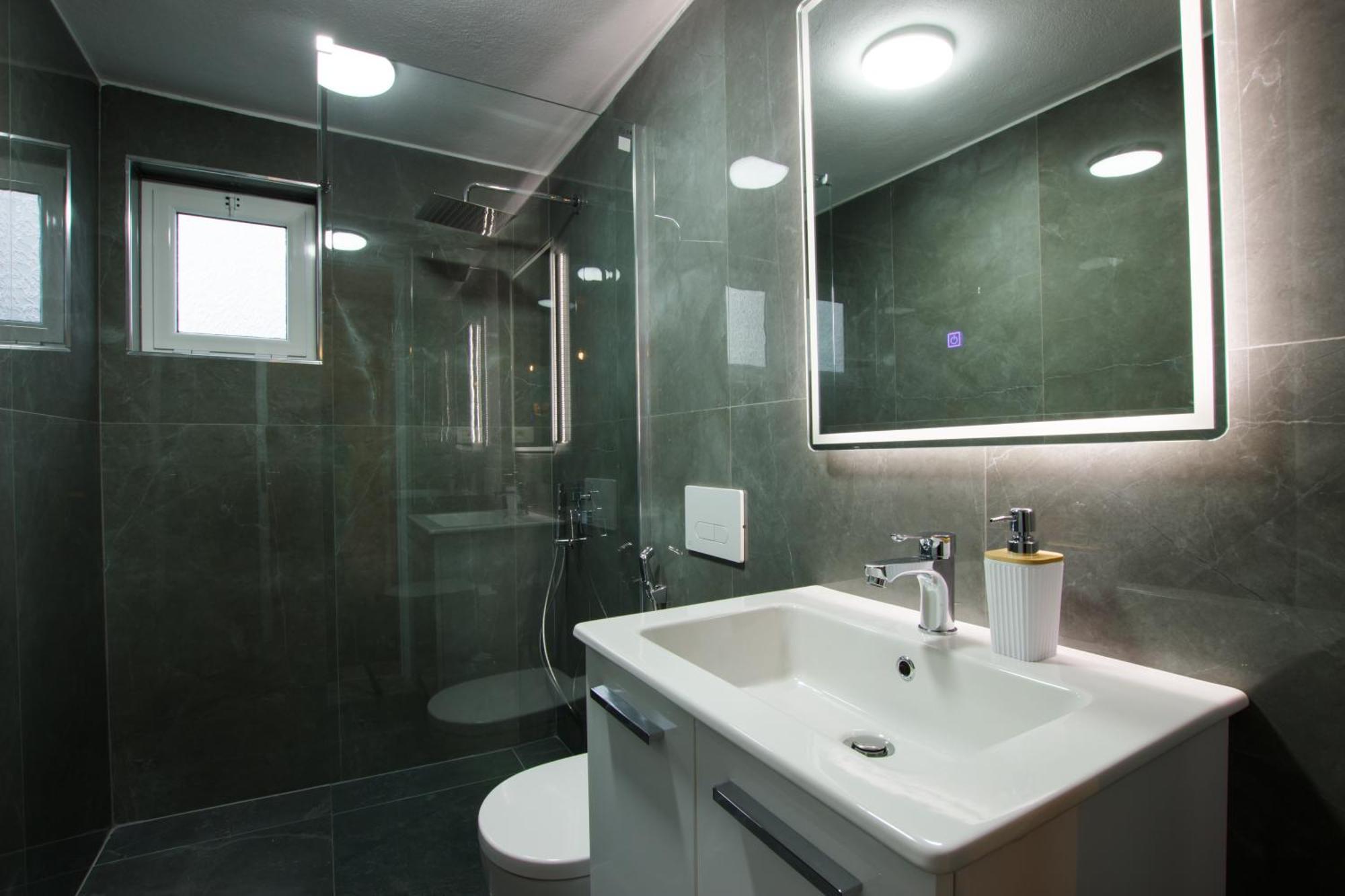 Guva Guest House Gjirokastër Esterno foto